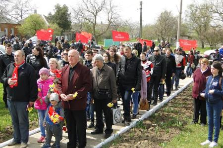 Коммунисты Республики Крым отметили 72-ю годовщину со дня освобождения городов Армянска, Феодосии, Керчи и Красноперекопска
