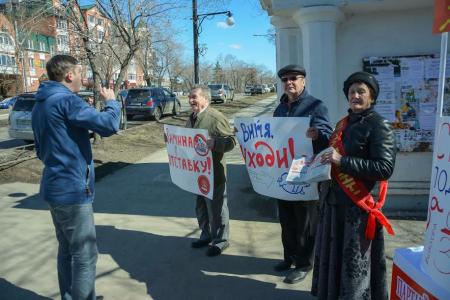 Республика Хакасия. Сбор подписей за отставку Зимина в Абакане единороссам сорвать не удалось