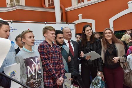 «Человек может быть счастлив только вместе со своей страной». Состоялся рабочий визит Г.А. Зюганова в Санкт-Петербург
