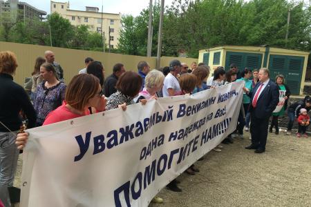Депутат С.П.Обухов встретился с голодающими дольщиками ООО "Фаворит" в Краснодаре. Появились первые результаты борьбы