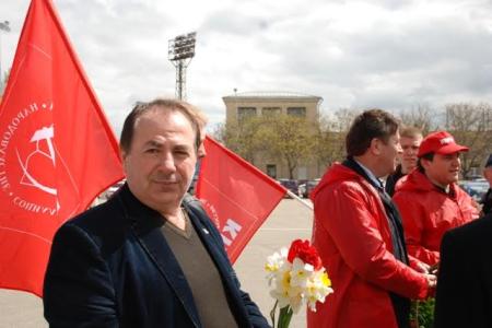 Ставропольские коммунисты возложили цветы к памятнику В.И. Ленину