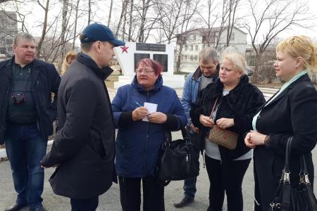 Приморский край. Жители посёлка Угловое просят депутата-коммуниста Госдумы Алексея Корниенко защитить их от равнодушия и бездействия властей