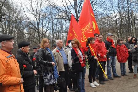 «Кровь от крови рабочего класса!». Комсомольцы и коммунисты Санкт-Петербурга почтили память героя-антифашиста Эрнста Тельмана