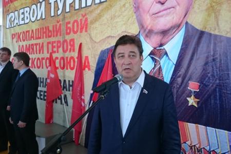 Ставропольский край. Коммунисты провели детский борцовский турнир в честь Героя Советского Союза И.А. Щипакина