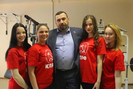 Юрий Афонин принял участие в торжественном открытии спортзала Свердловского обкома КПРФ