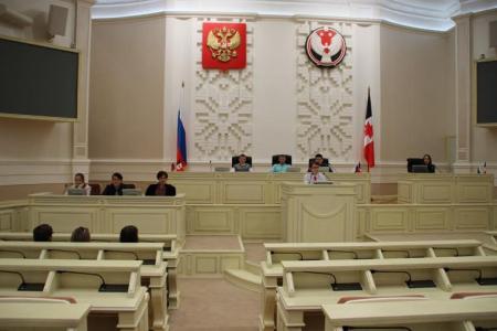 Удмуртская республика. Цветы и вахта памяти в День рождения Вождя мирового пролетариата
