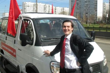 «Космическому подвигу – да!». Автопробег КПРФ в Москве