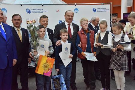 «Человек может быть счастлив только вместе со своей страной». Состоялся рабочий визит Г.А. Зюганова в Санкт-Петербург
