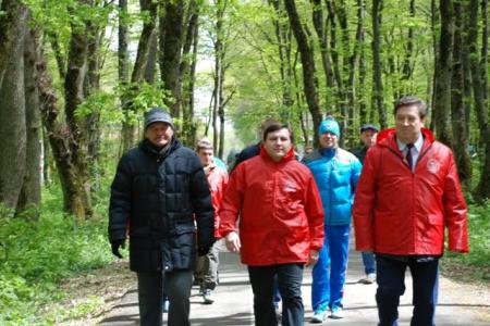 Ставропольские коммунисты отпраздновали 146-летие со дня рождения Ильича ленинским субботником