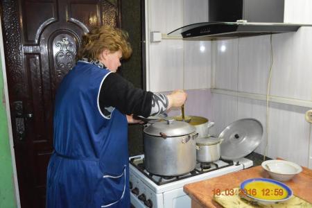 Очередная партия гуманитарного груза  от коммунистов города Волжский доставлена в поселок Красный Кут Луганской Народной Республики