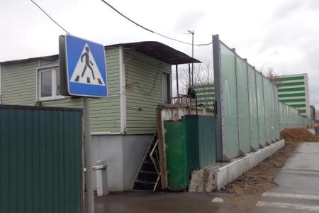 Московские коммунисты и представители гаражно-строительного кооператива "Взлёт" требуют от властей Москвы защиты прав владельцев гаражей