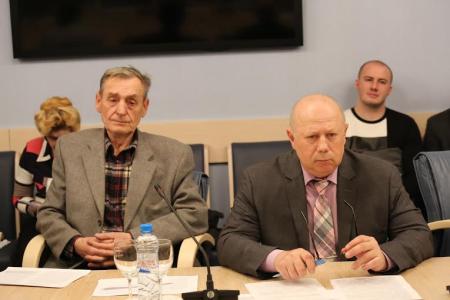 Московские коммунисты совместно с членами ГСК “Взлет” добиваются защиты имущественных прав владельцев гаражей