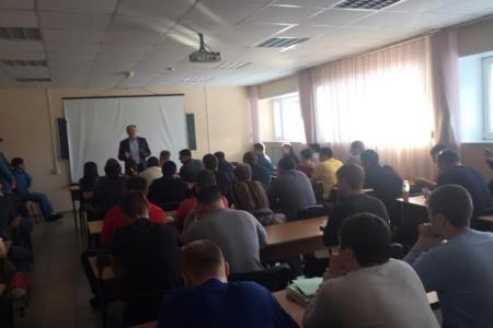 Встречи-беседы депутата-коммуниста Вячеслава Тетёкина в нефтегазовом центре Ямала – г.Ноябрьск