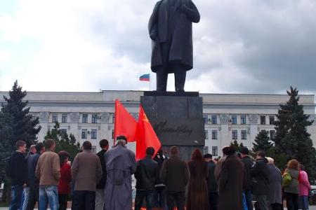 Коммунистическая партия ЛНР отметила 146-ю годовщину со Дня рождения В.И. Ленина