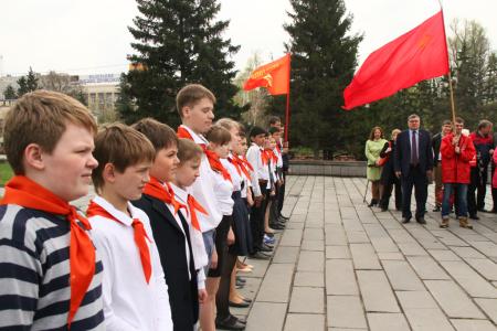 Омск: Митинг как этап воспитания