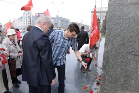 Новосибирские коммунисты отпраздновали 146-летие Владимира Ильича Ленина