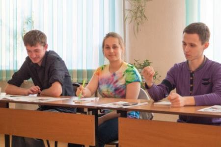 Удмуртская Республика. В Ижевске прошло очередное заседание дискуссионного клуба «Авангард молодежи» 