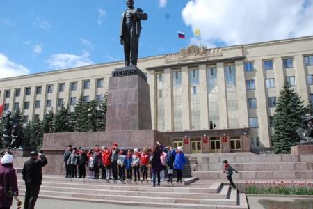 Ставропольские коммунисты возложили цветы к памятнику В.И. Ленину