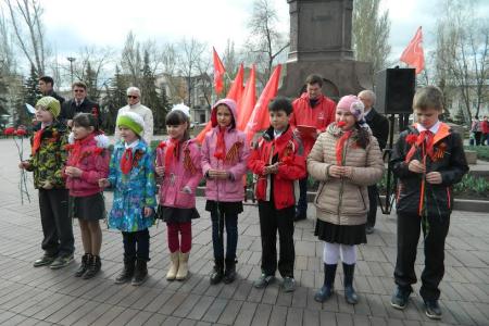 В Самаре прошло возложение цветов в честь Дня рождения В.И. Ленина