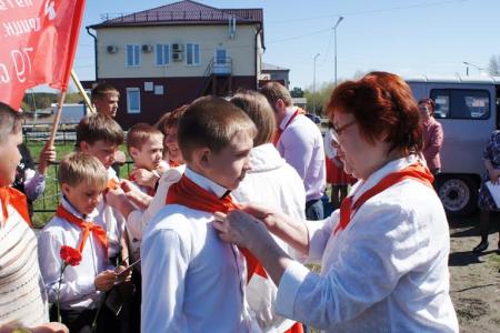 Курганская область. В селе Глядянским в Ленинские дни прошел прием в пионеры