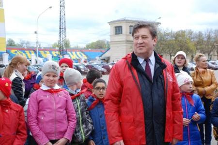 Ставропольские коммунисты возложили цветы к памятнику В.И. Ленину