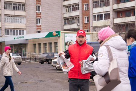 Удмуртская Республика. Комсомольцы и коммунисты Ижевска провели серию очередных одиночных пикетов