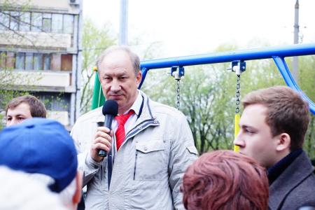 Валерий Рашкин продолжает встречаться с москвичами