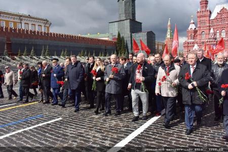 Джефф Монсон назвал коммунизм верной дорогой в будущее