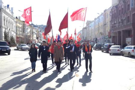 Первый секретарь Якутского рескома КПРФ Виктор Губарев: «С Днем Якутской АССР!»