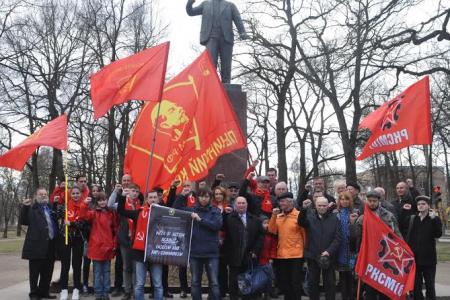 «Кровь от крови рабочего класса!». Комсомольцы и коммунисты Санкт-Петербурга почтили память героя-антифашиста Эрнста Тельмана