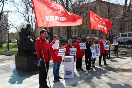Визит Медведева не только «благоустраивает» Саратов, но и активизирует оппозицию