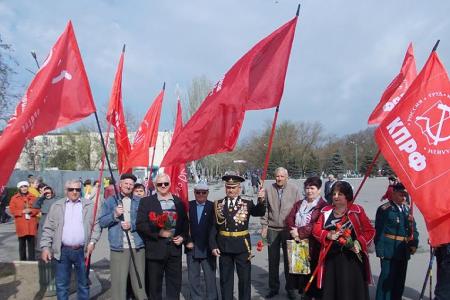Коммунисты Республики Крым отметили 72-ю годовщину со дня освобождения городов Армянска, Феодосии, Керчи и Красноперекопска