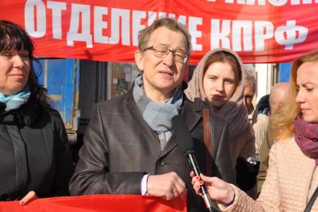 Коммунисты отправили 53-й гуманитарный конвой на Донбасс