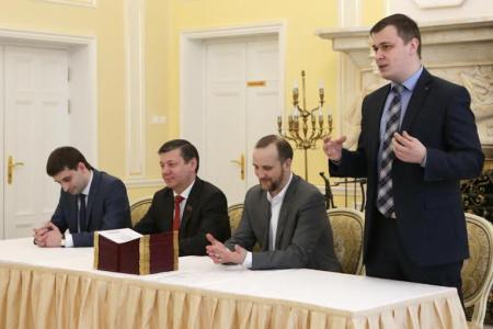 Центр политической учебы ЦК КПРФ завершил обучение восемнадцатого потока слушателей 