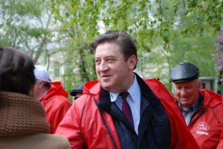 Ставропольские коммунисты возложили цветы к памятнику В.И. Ленину