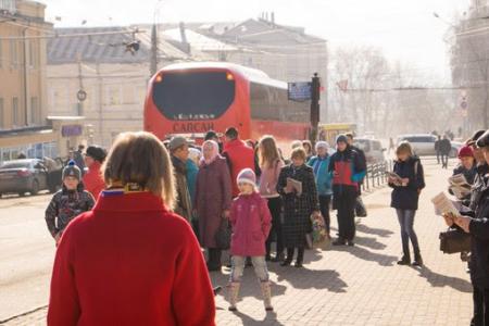 Удмуртская Республика. В День космонавтики комсомольцы города Ижевска провели одиночные пикеты 