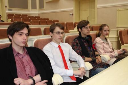 Удмуртская республика. Цветы и вахта памяти в День рождения Вождя мирового пролетариата