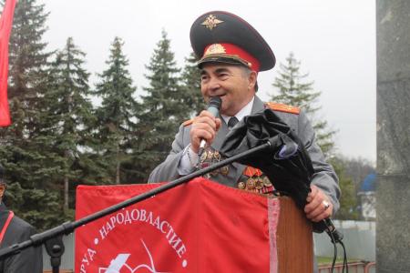 Республика Башкортостан. Коммунисты возложили цветы к памятникам В.И. Ленину в Уфе