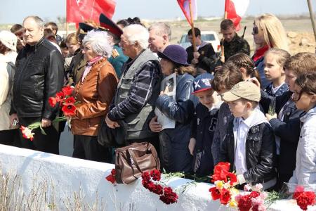 Республика Крым. Коммунисты приняли участие в открытии закладного камня памятника Герою Советского Союза Н.А. Токареву