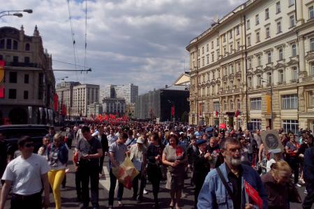 Народ к Победе вёл товарищ Сталин!