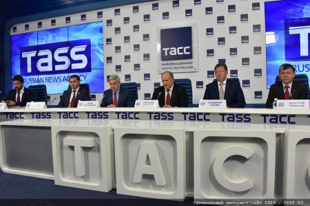 Г.А. Зюганов: «Сегодня вокруг нашей страны снова сгущаются тучи»