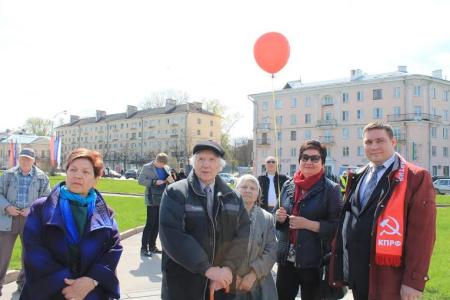 Псковские коммунисты отпраздновали Красный Первомай