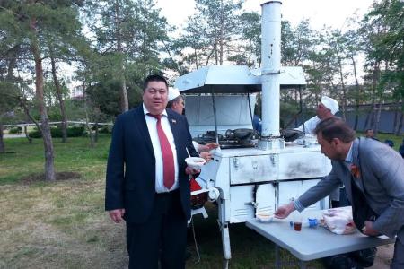Волгоградская область. Депутат-коммунист Е.И. Шаманаев принял участие в праздновании 71-й годовщины Победы в Великой Отечественной войне