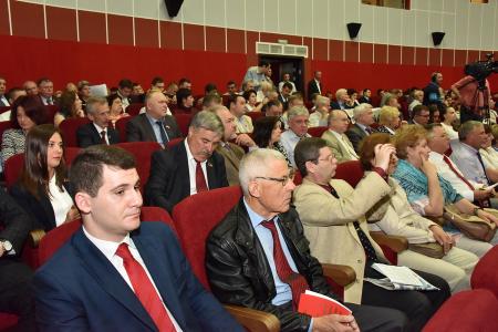 В Подмосковье завершил работу II Всероссийский Съезд депутатов коммунистов и сторонников КПРФ