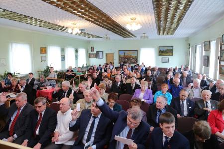 В Омске начала работу L Конференция Омского областного отделения КПРФ