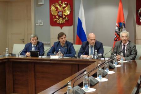 В Мосгордуме состоялось награждение Орденом «Партийная доблесть» пропагандиста коммунистических идей В.Г. Ульянова