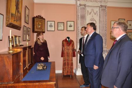 "КПРФ - единственная конструктивная политическая сила". В.И. Кашин совершил рабочие поездки в Чеховский и Серпуховские районы Московской области. Видео