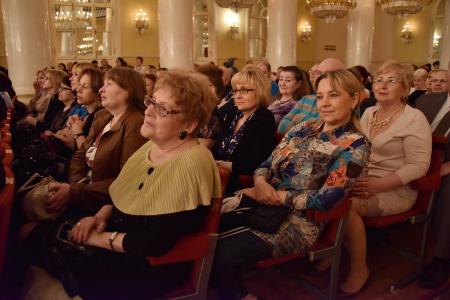 "Слава советской эпохи". Лидер КПРФ выступил на гала-концерте советской песни в Москве