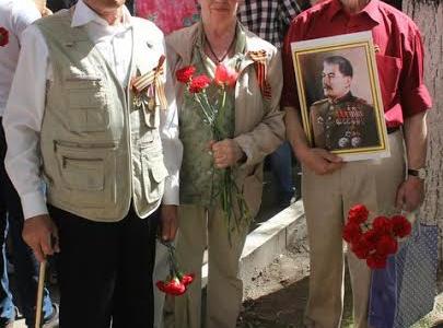 Ярославцы в "Бессмертном полку" пронесли портреты героев пионеров и комсомольцев