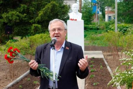 В посёлке Пречистое Ярославской области торжественно был открыт памятник В.И. Ленину